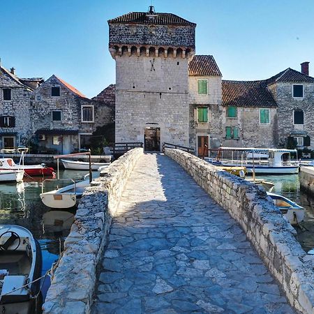 Gorgeous Home In Kastel Gomilica With Wifi Kaštela Esterno foto